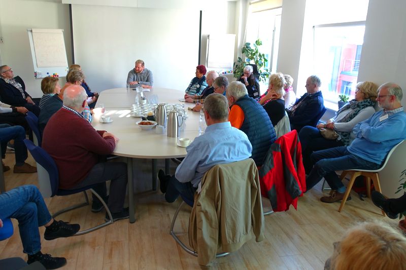 Seniorenreise2022-08 Gespräch bei der Friedrich-Ebert-Stiftung in Riga